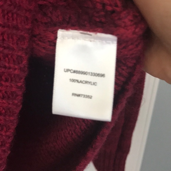 Red Sweater - Picture 4 of 4